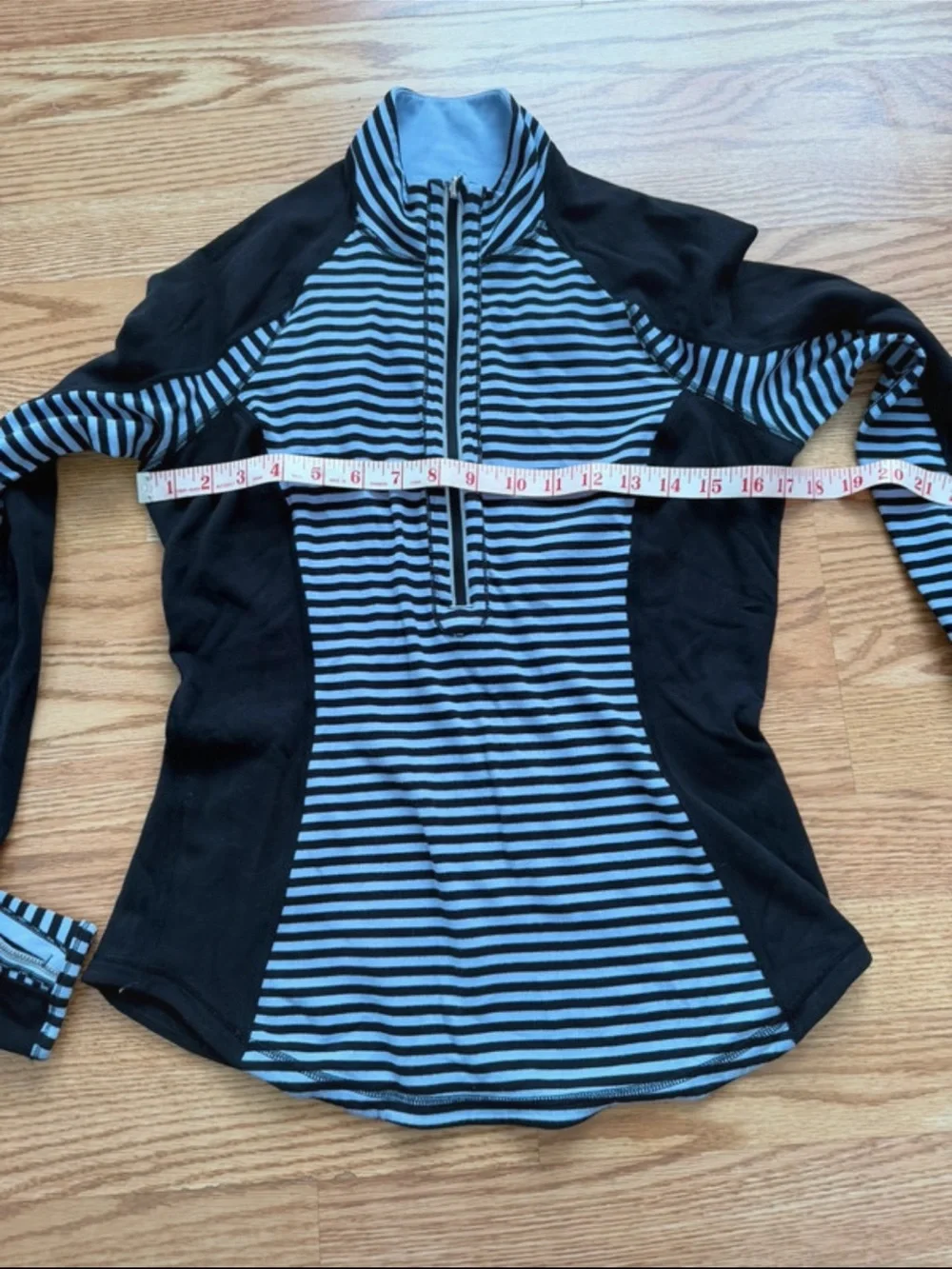 Lululemon sweatshirt